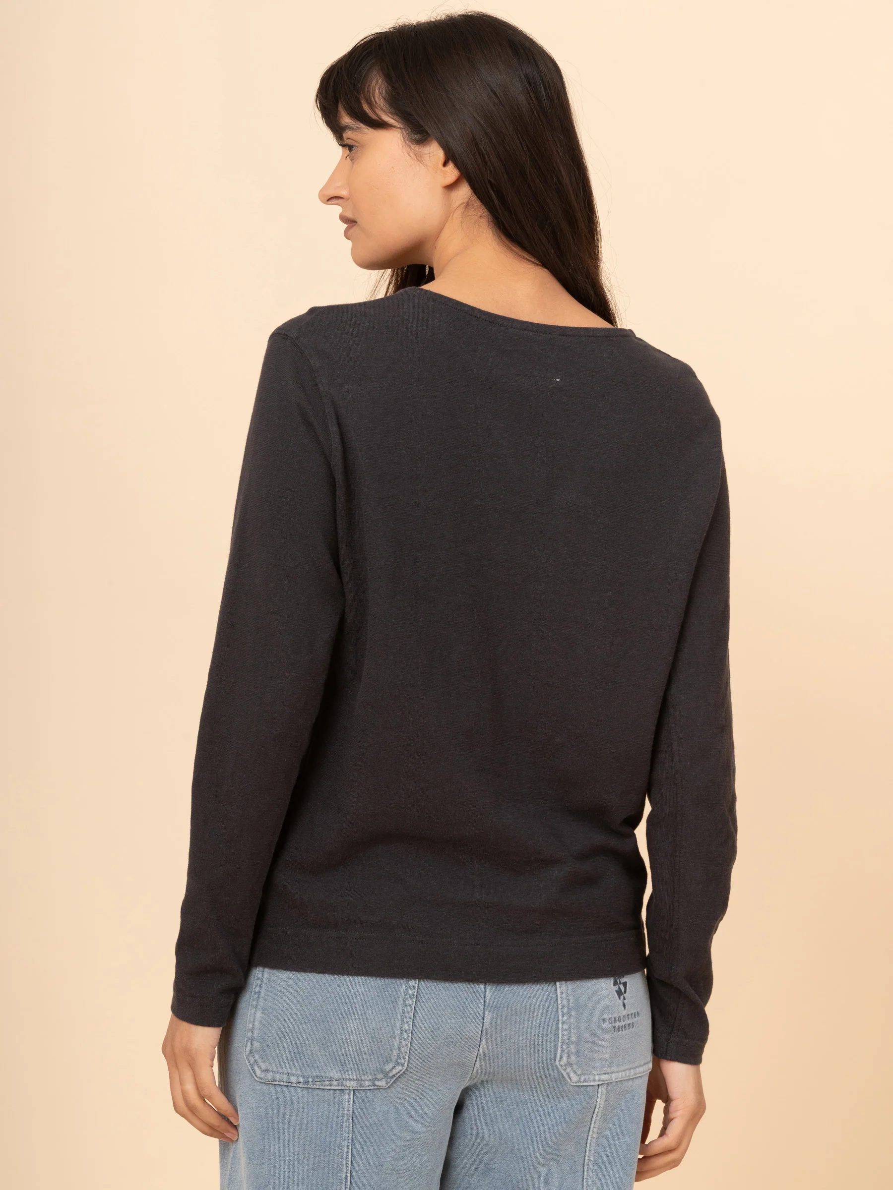Gili 2 - Hemp Organic Cotton Side Panel Long Sleeve T-shirt - Image 5