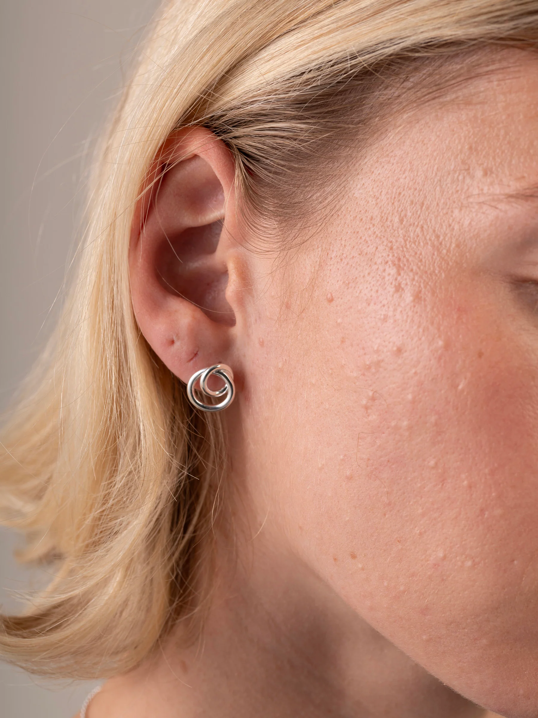 Sterling Silver Linked Circle Stud Earring