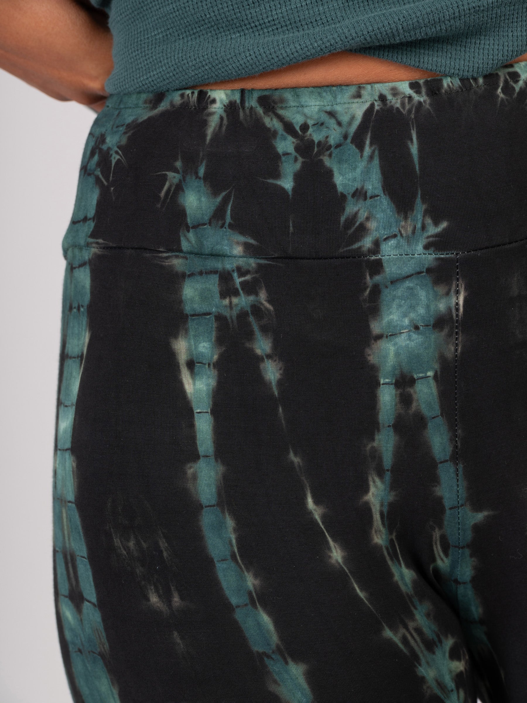 Tao 2 - Bamboo Tie Dye Leggings - Image 4